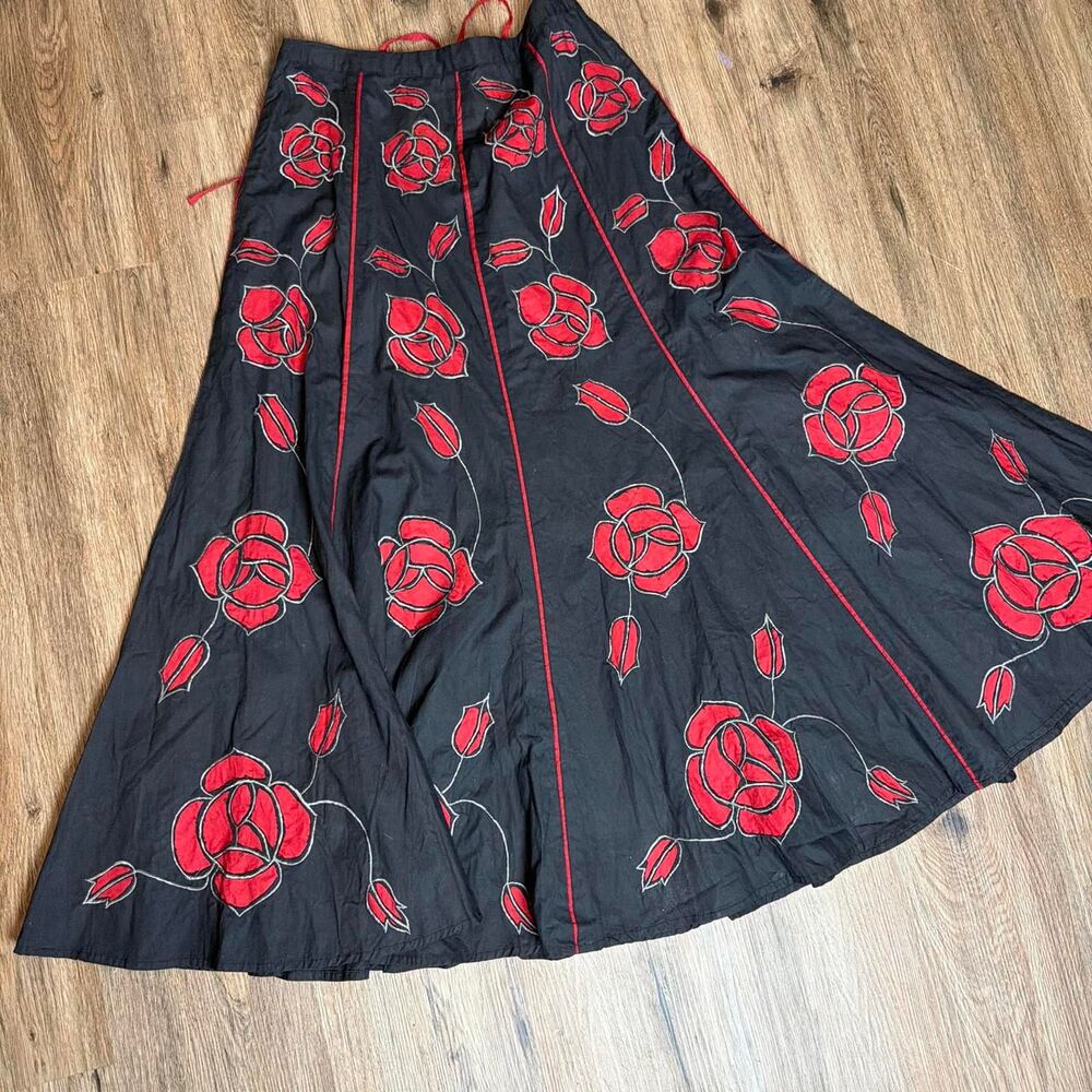 cordelia deadstock y2k and red rose skirt lace up front new with tags small - Picture 7 of 8
